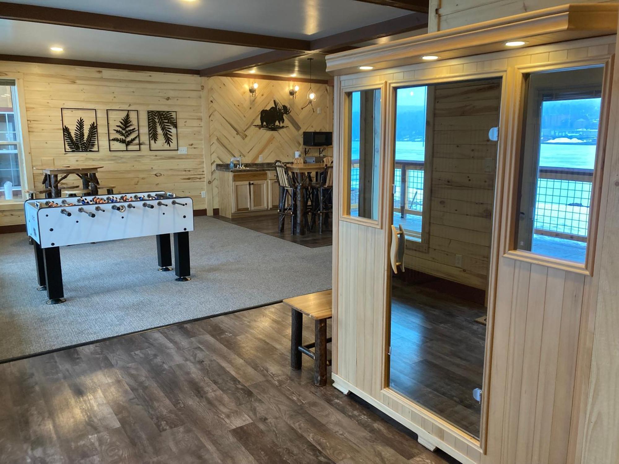 Keweenaw Waters Resort Houghton Buitenkant foto