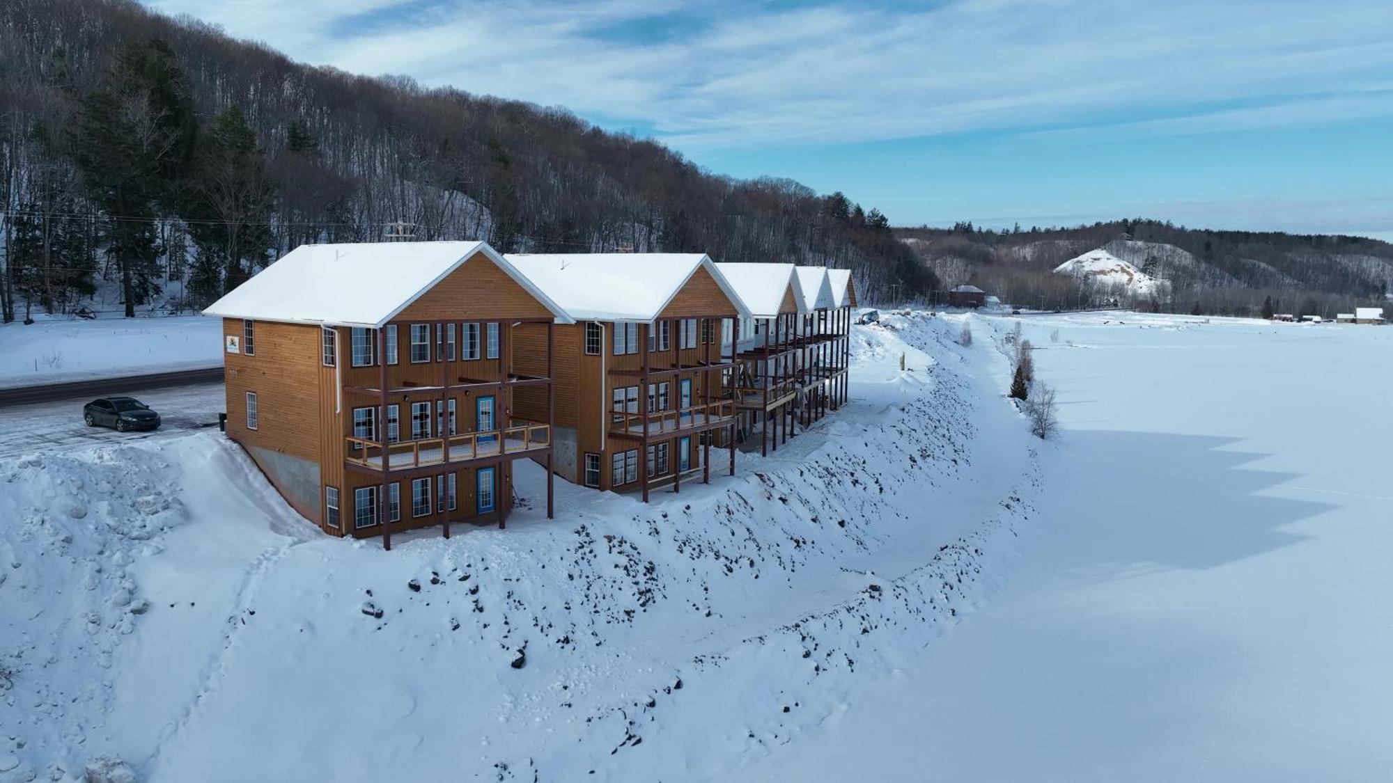 Keweenaw Waters Resort Houghton Buitenkant foto